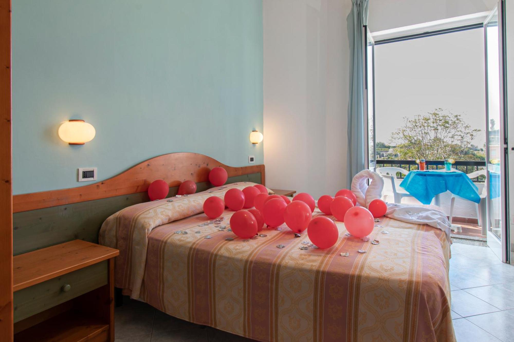Victoria Park Resort Isquia Exterior foto
